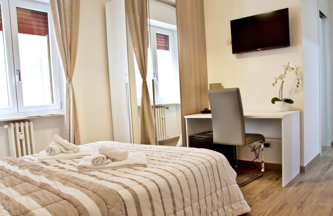 Minerva Rooms Pavia Exterior photo