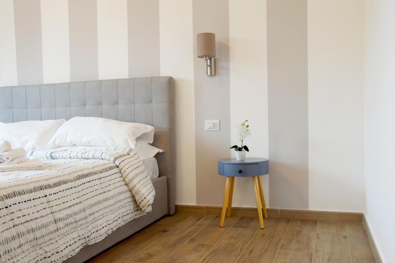 Minerva Rooms Pavia Exterior photo