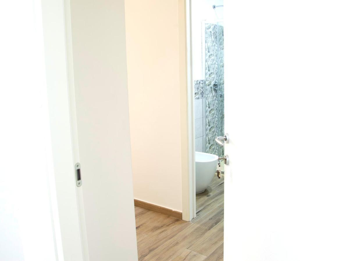 Minerva Rooms Pavia Exterior photo