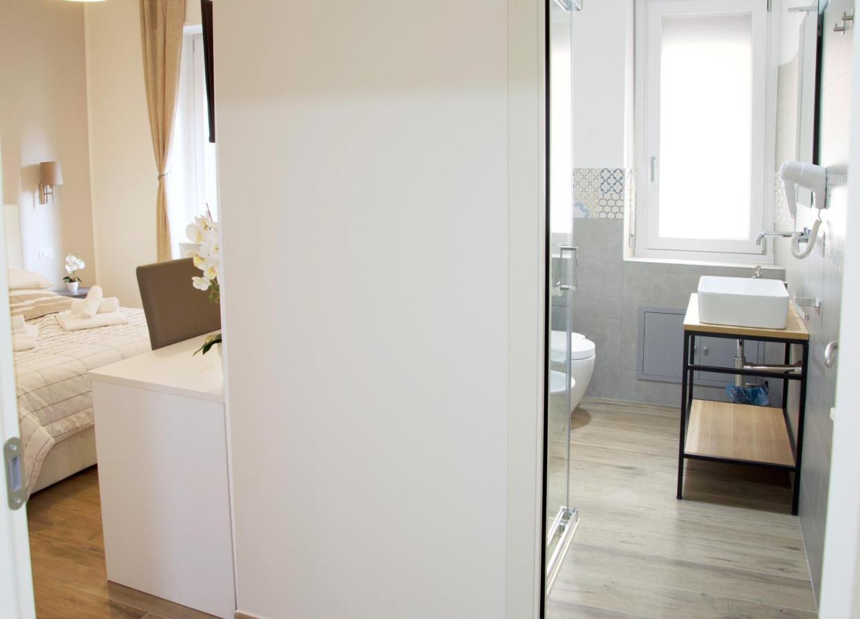 Minerva Rooms Pavia Exterior photo