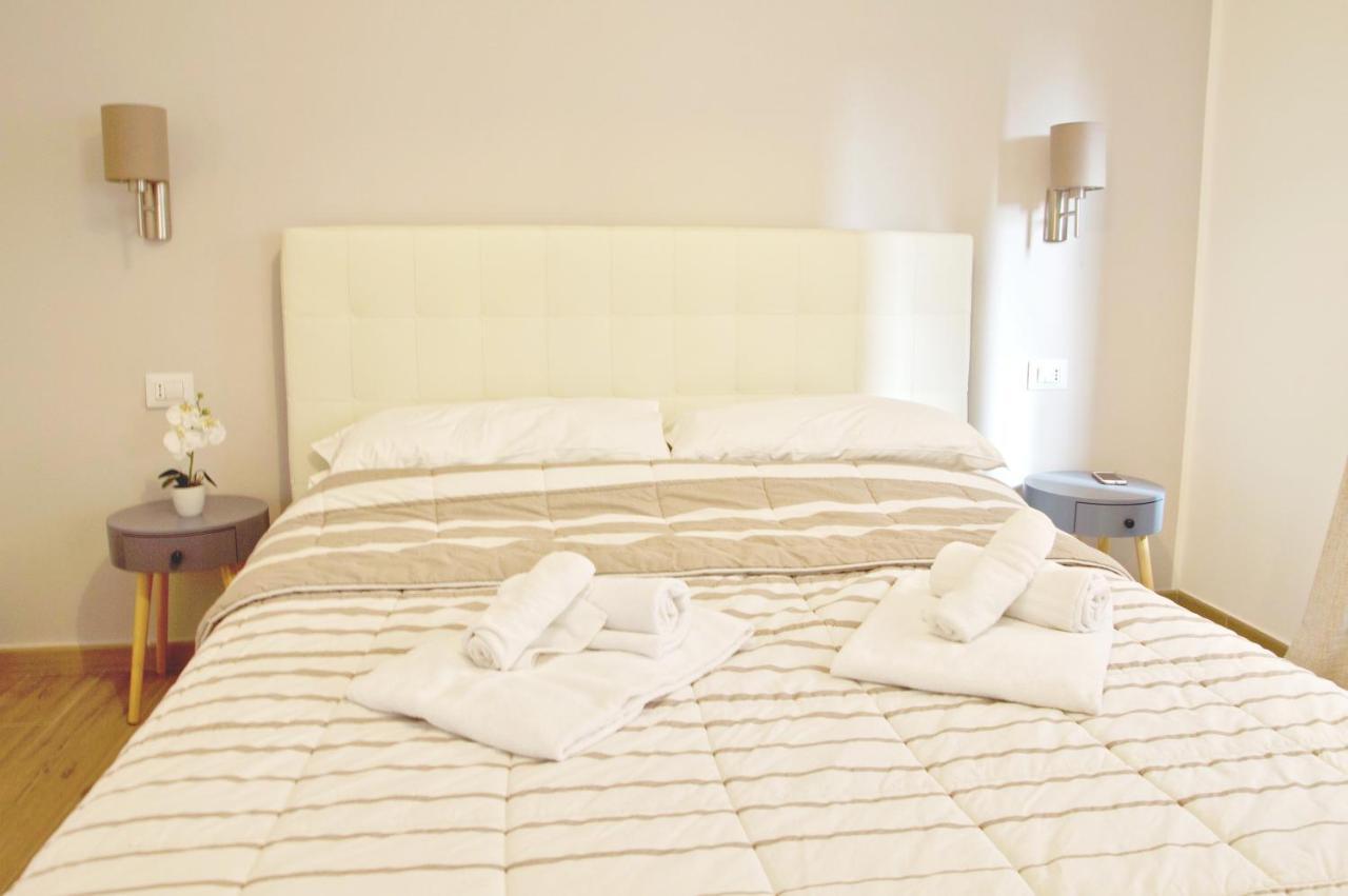 Minerva Rooms Pavia Exterior photo